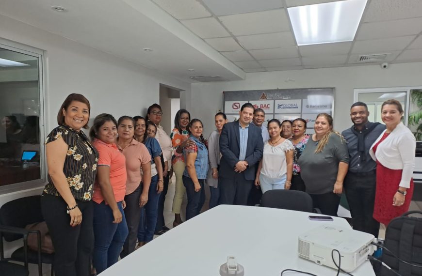Reunión de trabajo con promotores y Banesco, Sucursal de Panamá